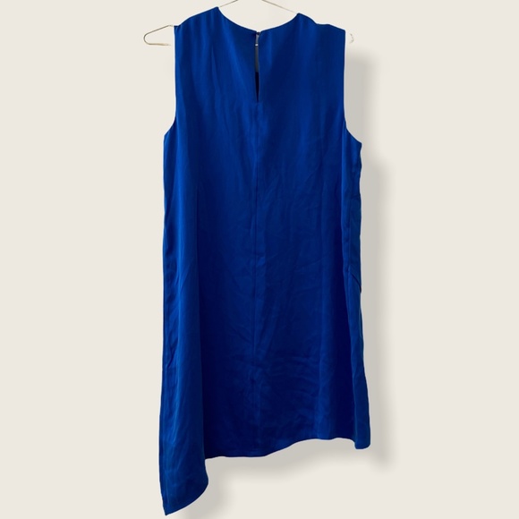 Chico’s Blue Sleeveless Asymmetrical Blouse - Picture 2 of 4